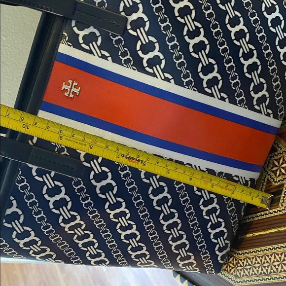 Tory Burch Gemini Link Coated Canvas Small Tote in New Ivor